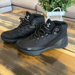 Curry Basketball Shoes- New Y5